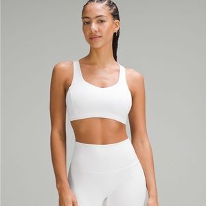 Lululemon Free to be Serene Bra